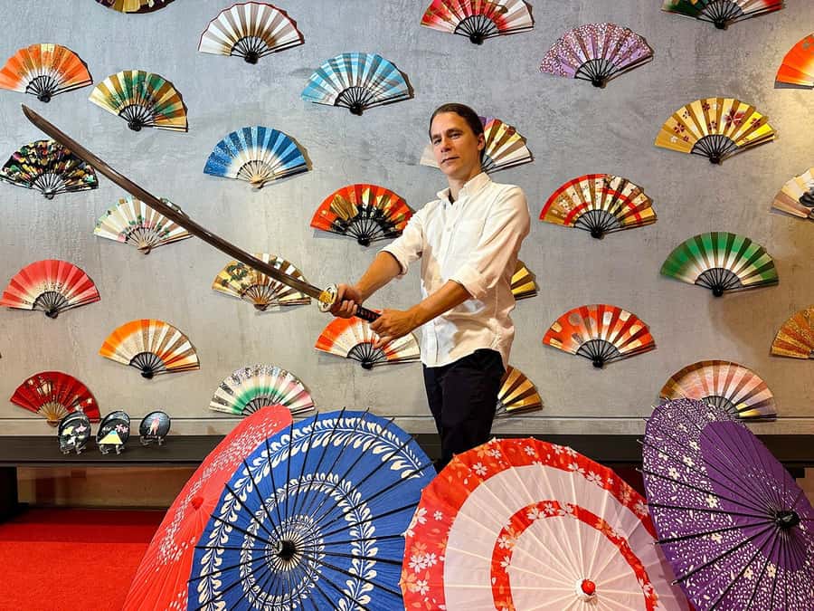 Osaka: Maki-e lacquer Painting and Matcha Experience - What maki-e means in this one-hour class