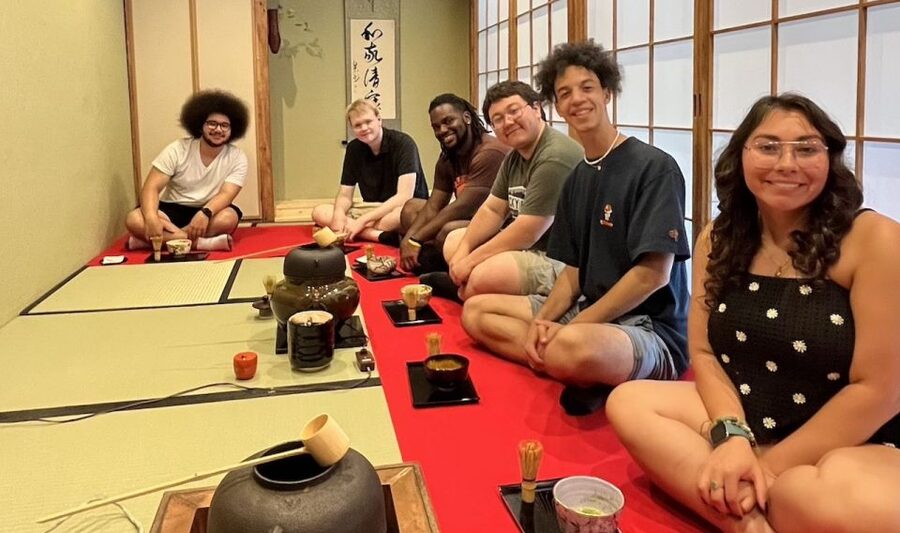Osaka: Tea Ceremony Experience - A warm welcome in a traditional room