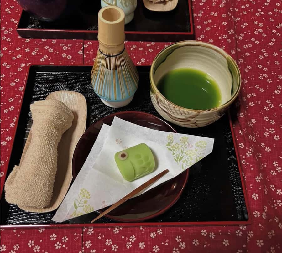 Osaka Temple Cool Foot Bath & Matcha Experience〈45min〉 - Who will enjoy this Osaka activity?