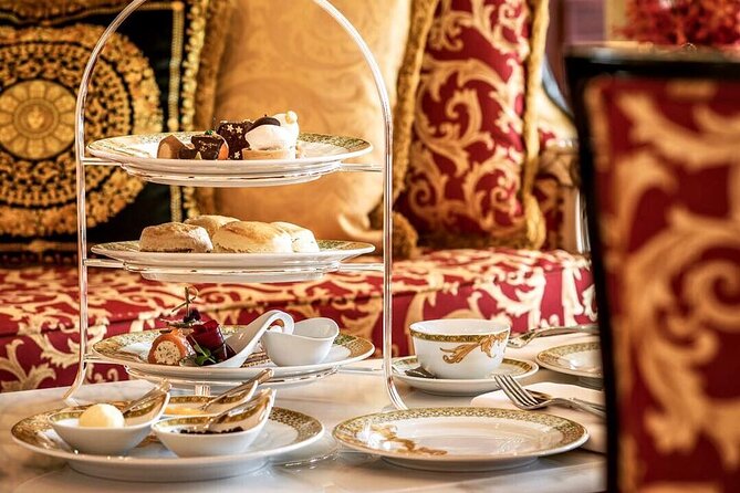 Palazzo Versace Dubai Afternoon Tea - Choosing Damman Freres tea or coffee