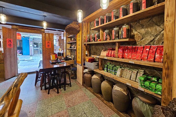 Pinglin Tea Culture & Maokong Day Tour from Taipei - Thousand Island Lake and Bagua Tea Garden