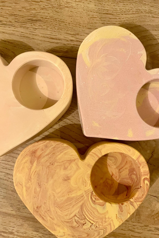 Prague: Craft your unique tea-candle holder set - Choosing the shape and colors for your Jesmonite holder