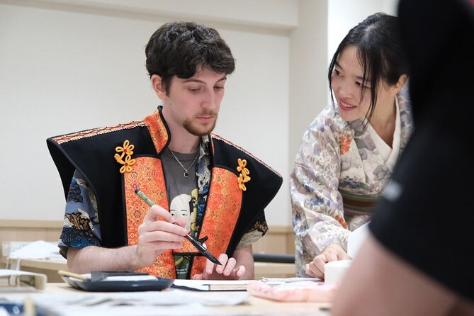 Premium Kimono Dressing, Tea Ceremony, Calligraphy, Samurai show - A three-hour introduction to Japanese tradition