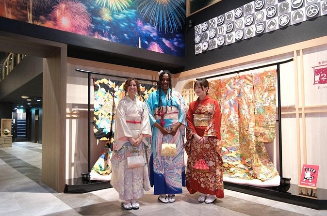 Premium Kimono Dressing, Tea Ceremony, Calligraphy, Samurai show - Traditional music and the samurai sword show