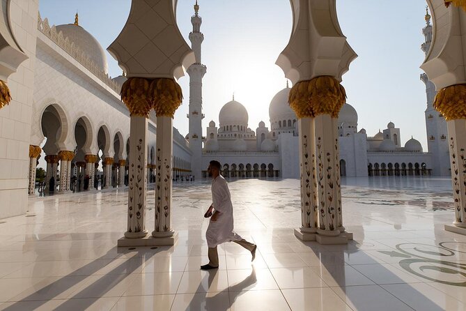 Private Abu Dhabi Sheikh zayed mosque with Louver Museum & Emirates Place Tea - Key points to know before booking