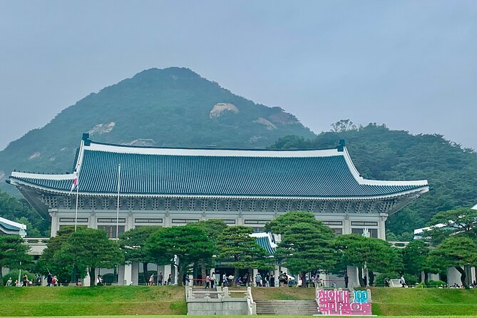 Private Full-Day Guided Tour in Seoul with Lunch, Tea and Dinner - Bukchon’s hanok lanes and Baek In-je’s House