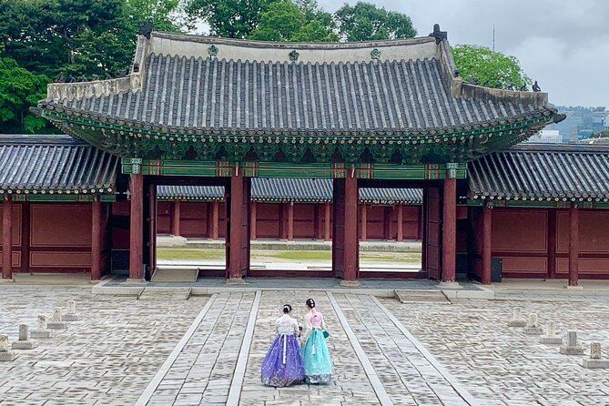 Private Full-Day Guided Tour in Seoul with Lunch, Tea and Dinner - Cheonggyecheon Stream and HiKR Ground