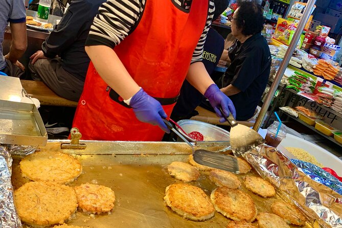 Private Full-Day Guided Tour in Seoul with Lunch, Tea and Dinner - Kwangjang Market and a Korean dinner