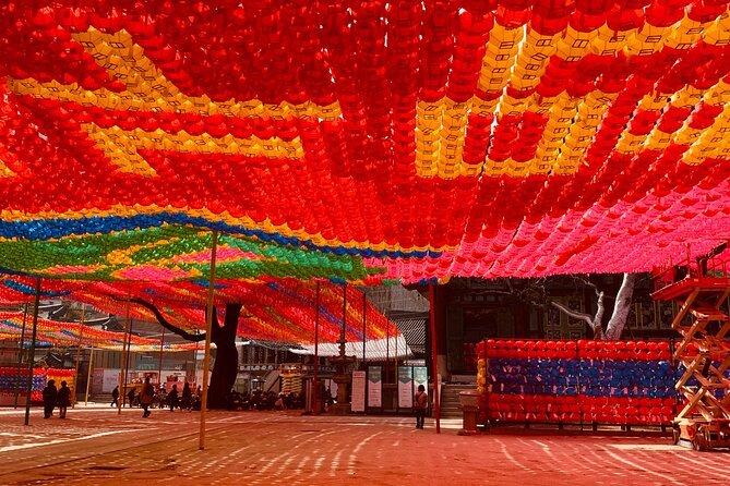Private Full-Day Guided Tour in Seoul with Lunch, Tea and Dinner - Starting at Gyeongbokgung and the National Folk Museum