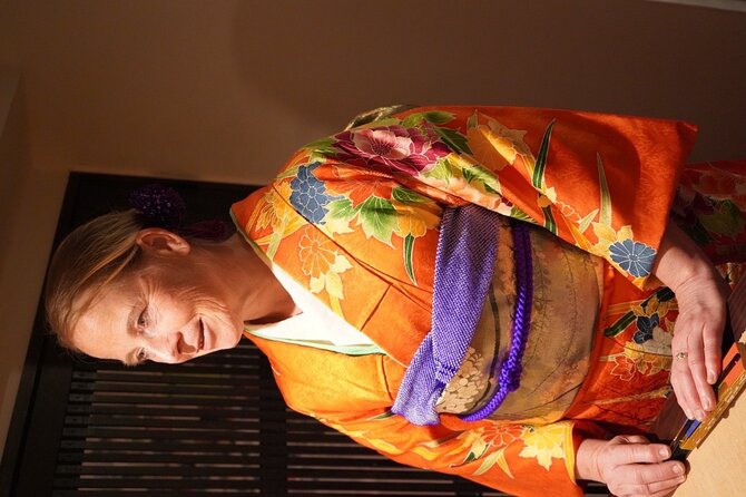 Private Kimono and tea ceremony at local home near Tokyo Disney - Hairstyling and accessories complete the look