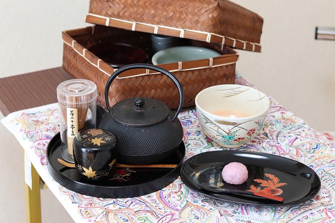 Private Kyoto Sushi Cooking Class & Tea Ceremony with Emika - Add the market walk after lunch