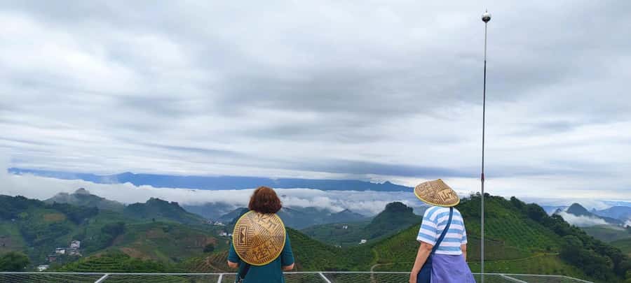 Qixianfeng Tea Plantation Tour in Yangshuo - Turning picked leaves into 100 grams of tea