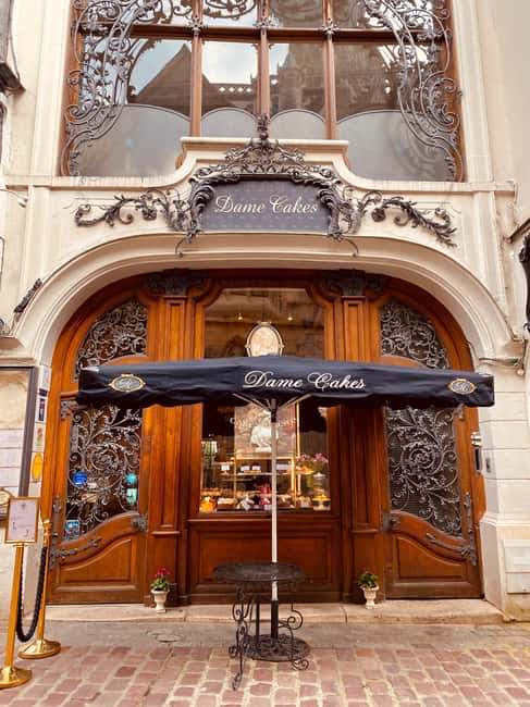 Rouen: French-style tea time at Dame Cakes - The pastries and what to expect from each