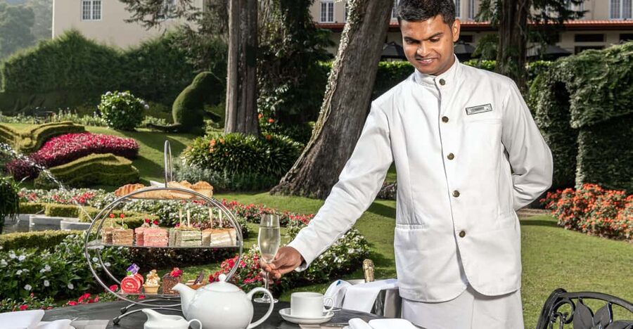Royal Afternoon Tea at the Grand Nuwara Eliya + Bubbly! - Exploring the hotel after the last sandwich