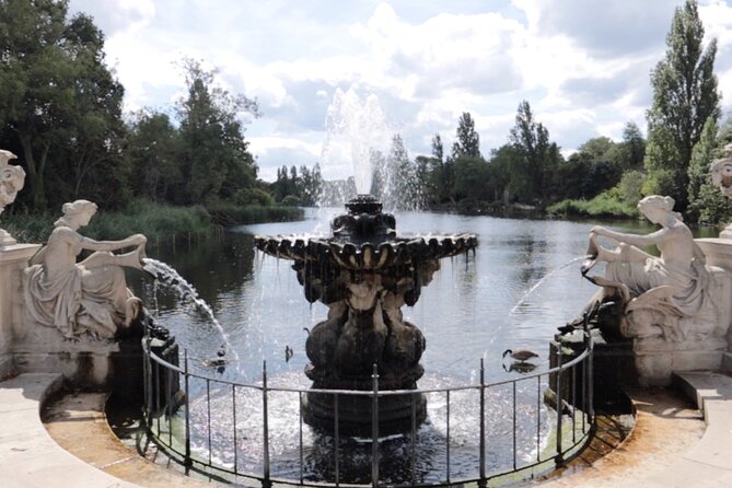 Royal Afternoon Tea & Walk at Kensington Palace - How the guides shape the experience