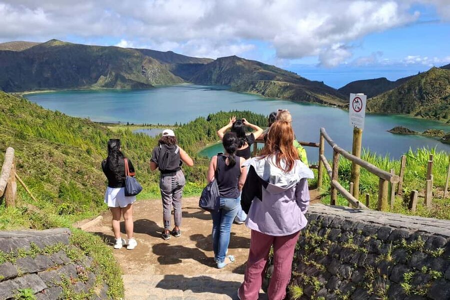 São Miguel: 2-Day Island Tour, Tea & Pineapple Plantation - Key points at a glance