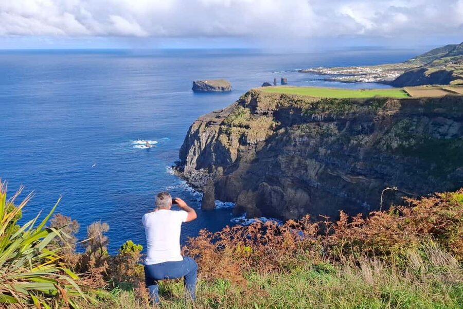 São Miguel: 2-Day Island Tour, Tea & Pineapple Plantation - Ribeira dos Caldeirões and its waterfalls