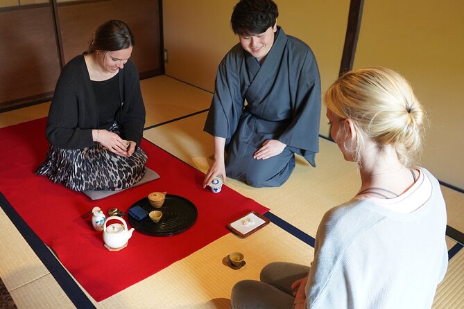 Sencha-do the Japanese Tea Ceremony Workshop in Kyoto - Sencha and wagashi make the lesson a tasting session too
