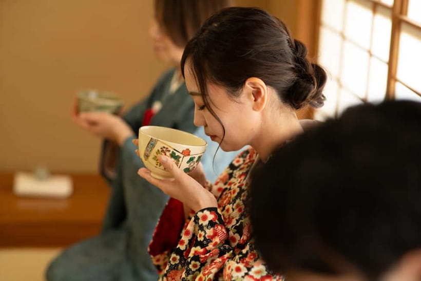 Sheraton Miyako Hotel Osaka: Tea Ceremony with Kimono Rental - Arriving at Urakuan on Osaka’s fourth floor