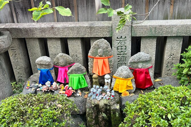 Silent Beauty of Kyoto Zen Walk and Tea Experience - Standing beneath the Yasaka Pagoda