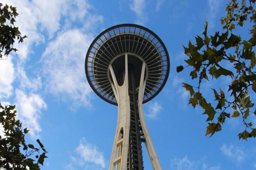 Small Group Seattle Day Tour with Major Attractions,Tea&Deli - A well-rounded first look at Seattle