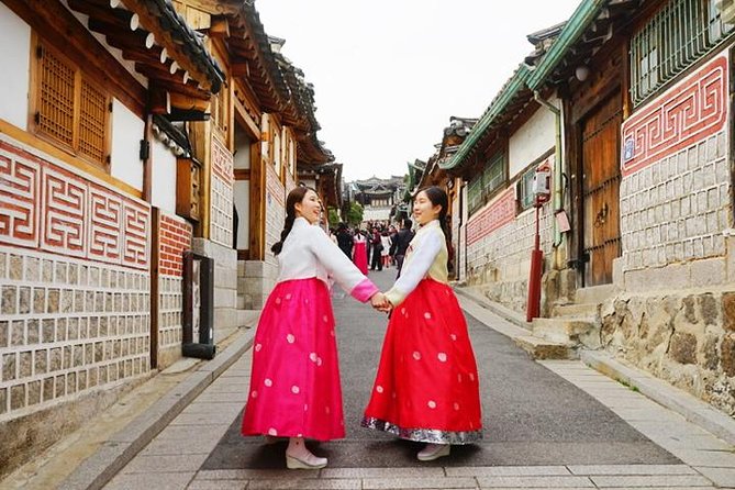 Small Group Seoul Highlight Tour opt. Hanbok & Tea Ceremony - Namsan Cable Car and N Seoul Tower