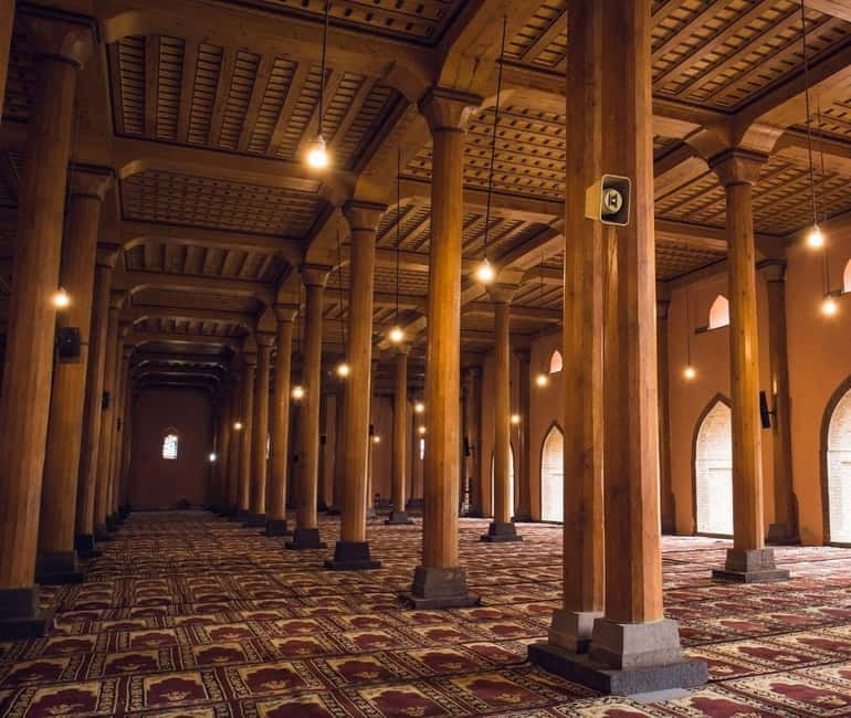 Srinagar Old City Heritage Walking Tour with Kahwa Tea - Why this three-hour walk matters