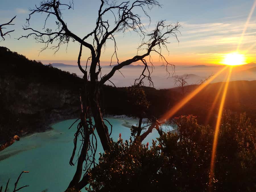 Sunrise Sunan Ibu,Kawah Putih,Volcano,Tea factory,Hot spring - Five things to know before booking