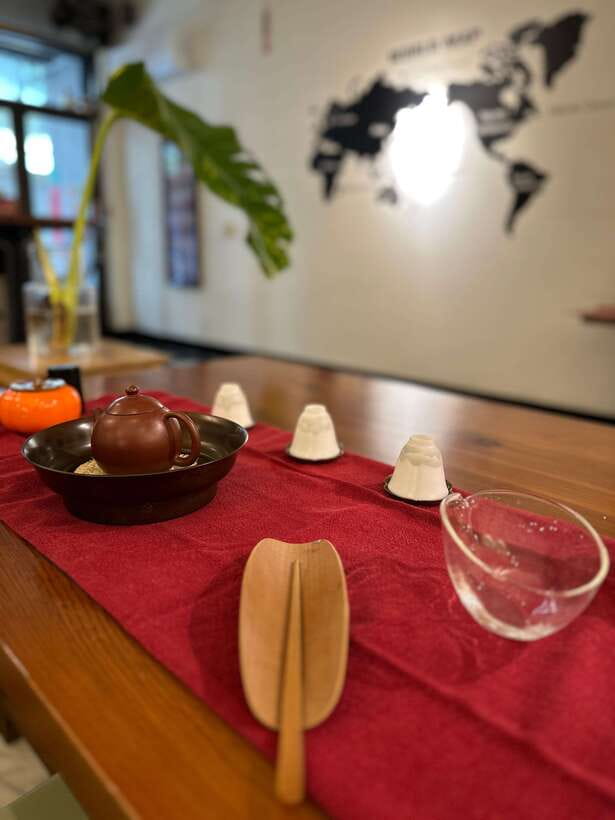 Tainan Culture Trip: Chinese Tea Ceremony_Oolong Tea - Learning the quiet rules of a Chinese tea ceremony