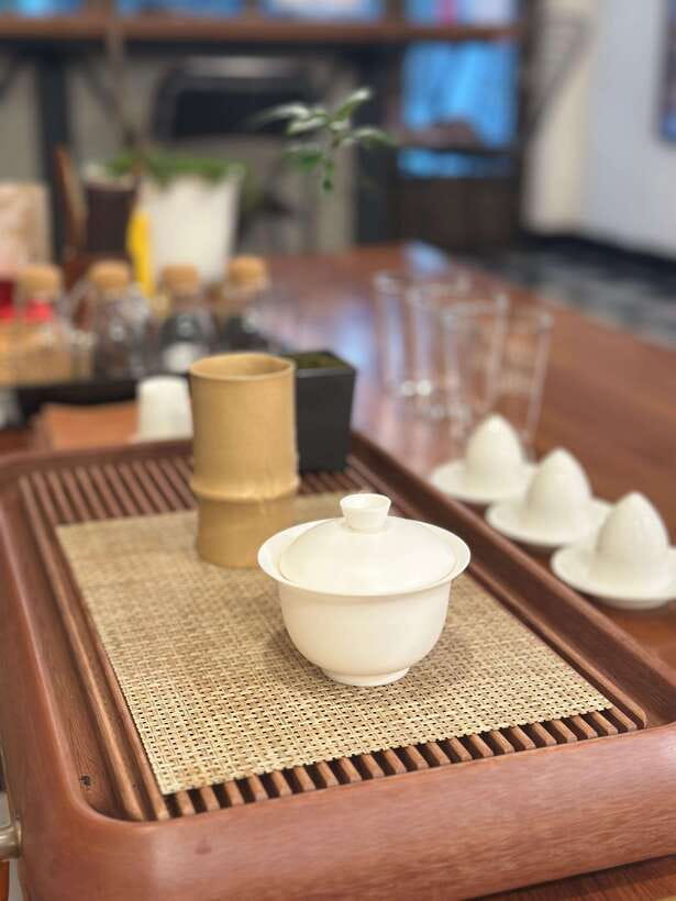 Tainan Culture Trip: Chinese Tea Ceremony_Oolong Tea - A calm pause in a busy Tainan schedule
