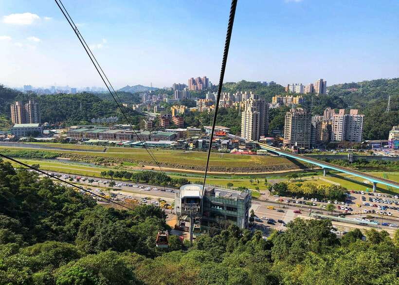 Taipei: Maokong Tea & Shenkeng Tofu Private Day Tour - Is $184 per person good value?