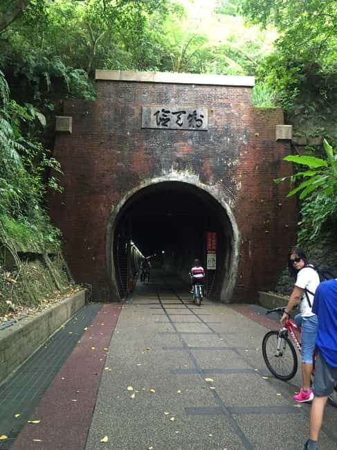 Taipei Private Spiritual Tour with Afternoon Tea & Cycling - Fulong Hotel adds tea and a proper break