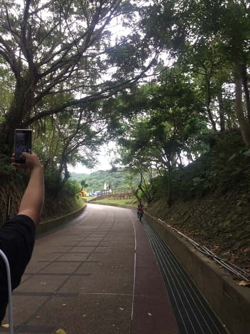 Taipei Private Spiritual Tour with Afternoon Tea & Cycling - Who will get the most from this tour