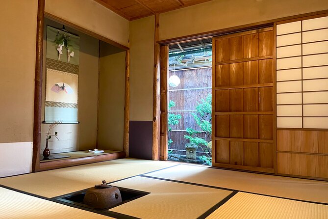 Tea ceremony and kimono experience at Kyoto, Tondaya - How Group Size Changes the Mood