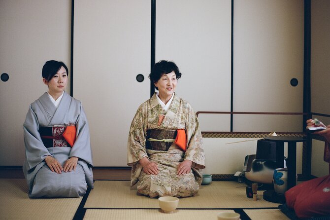 Tea ceremony by the tea master in Kyoto SHIUN AN - A Kyoto tea ceremony away from the crowds