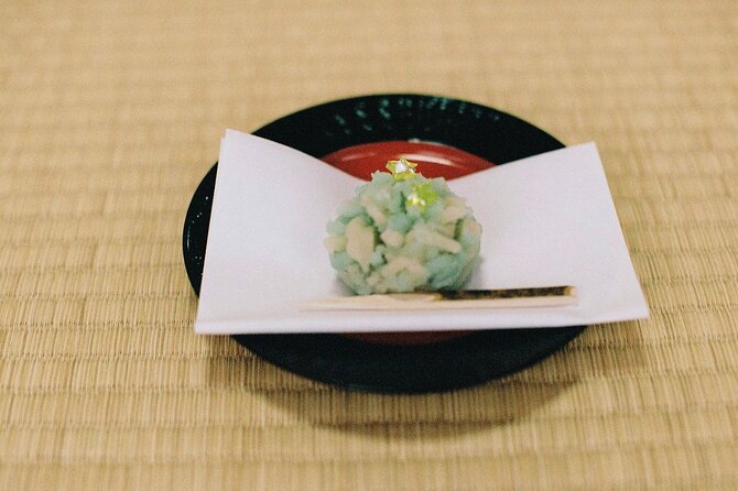 Tea ceremony by the tea master in Kyoto SHIUN AN - Who will enjoy this experience most