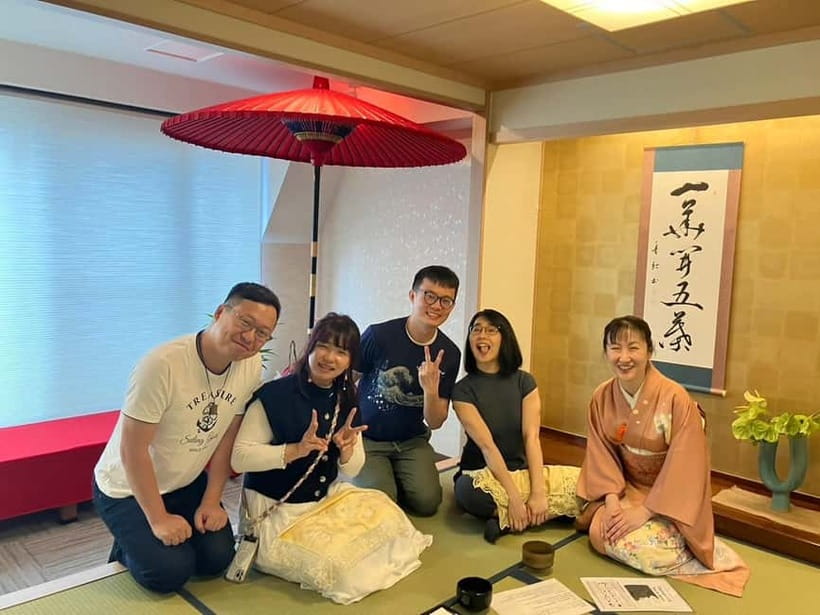 Tea ceremony experience in Japanese-style room 60min - Useful booking and cancellation details