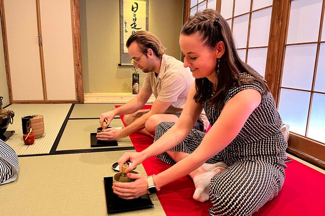 Tea Ceremony Experience in Osaka Doutonbori - A quiet room beside Dotonbori
