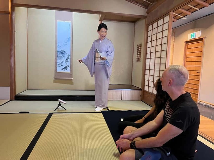 Tea Ceremony Experience near Atomic Bomb Dome - The shop’s atomic bombing story