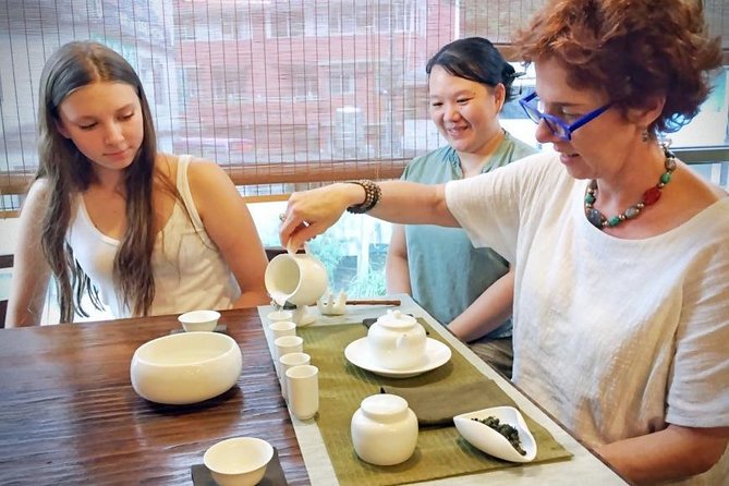 Tea of Taipei: Small-Group Tour with Taipei City Sightseeing - The Shihting tea ceremony