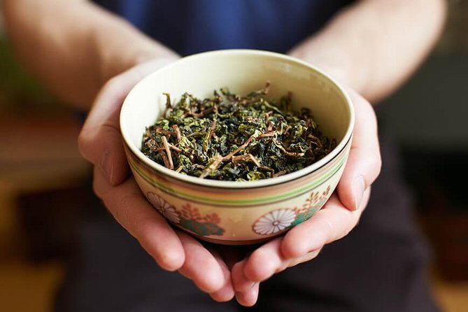 Tea of Taipei: Small-Group Tour with Taipei City Sightseeing - What the guides add to the day