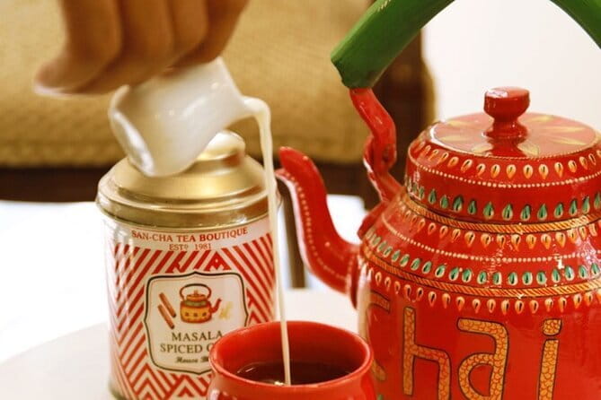 Tea Tasting Session at India's oldest tea boutique Sancha Tea/Aap Ki Pasand - Buying tea gifts without feeling pressured