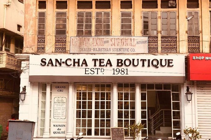 Tea Tasting Session at India's oldest tea boutique : Sancha Tea Boutique - Learning how Indian tea is made