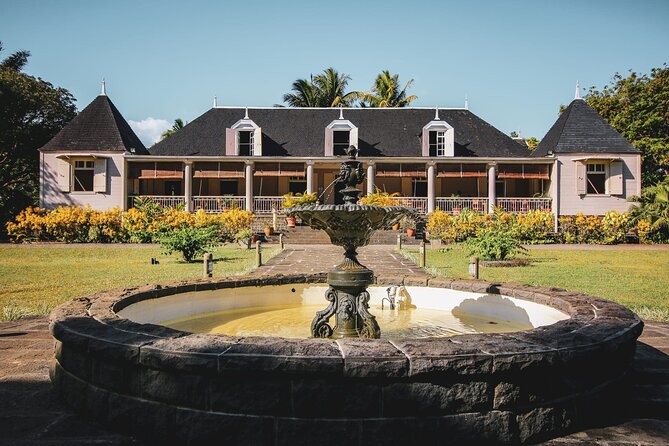 The Gorgeous East: Bois Cheri Tea factory, Rhumerie St-Aubin, Mahebourg & Lunch - Taking a three-course Mauritian lunch