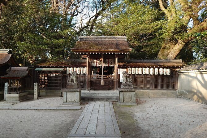 The Way of Tea: Kyoto Crafts, Hidden Temples & Wabi-Sabi Walk - Ending with matcha in a traditional Japanese house
