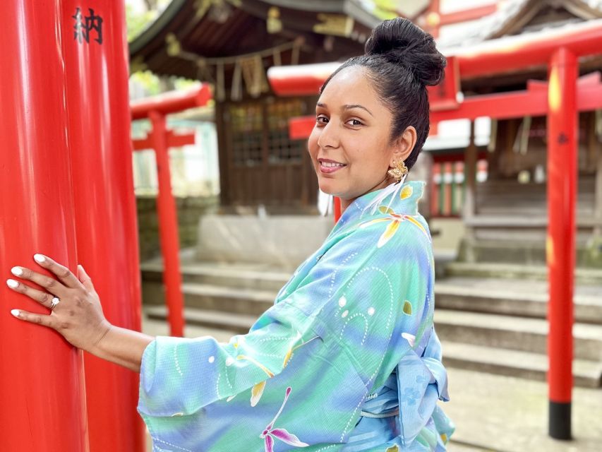 Tokyo:Genuine Tea Ceremony, Kimono Dressing, and Photography - Selecting a kimono or summer yukata
