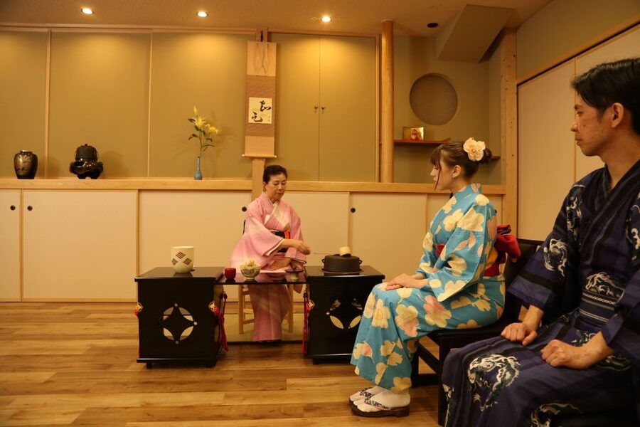 Tokyo: Practicing Zen with a Japanese Tea Ceremony - The Opening Demonstration: Watch Before You Whisk