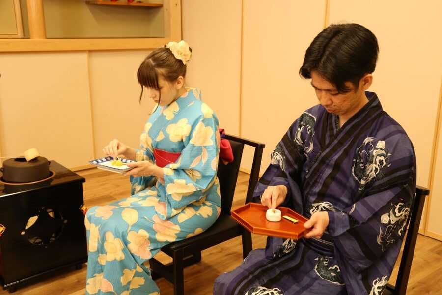 Tokyo: Practicing Zen with a Japanese Tea Ceremony - The Zen Lesson: Calm Without Making It Complicated