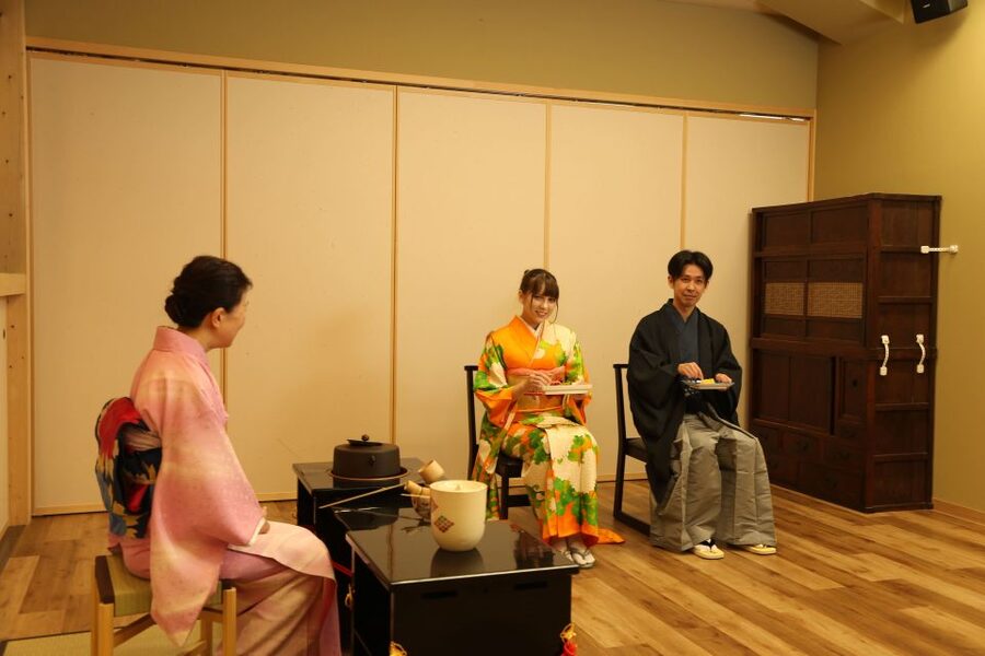 Tokyo: Practicing Zen with a Japanese Tea Ceremony - Meeting Opposite Tokyo Tower