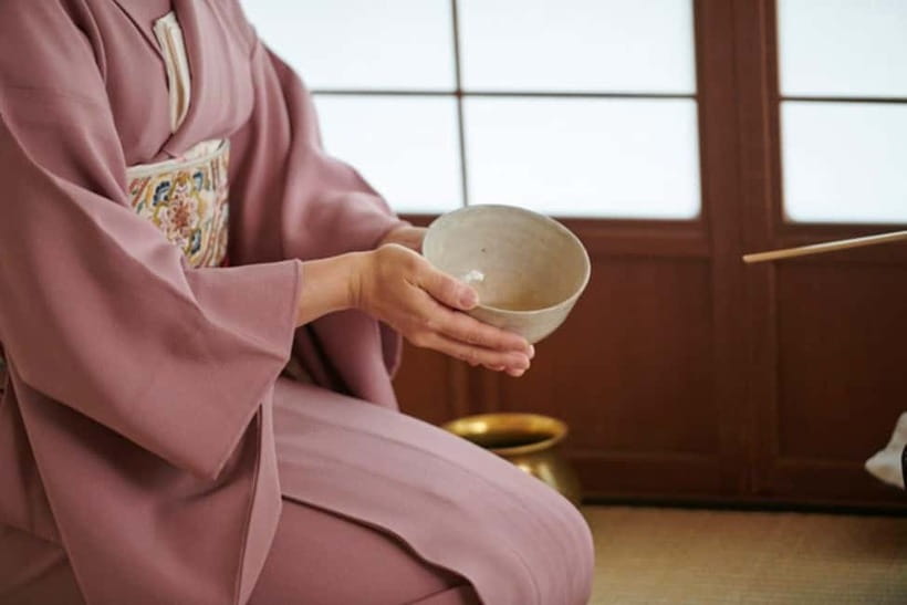 Tokyo: Private Tea Ceremony with Matcha and Sweet - Watching the demonstration before making your own tea